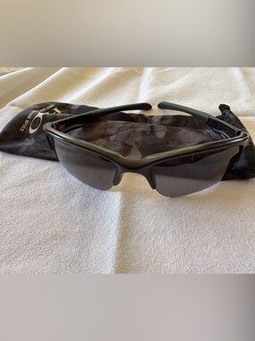 Oakley Quarter Jacket Men’s Wrap Sunglasses in Black with Grey Lenses